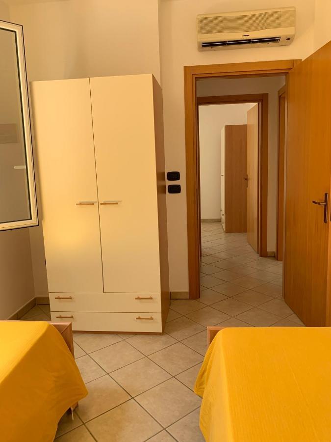 Appartamenti "Torre Del Mito" سانتا سيزاريا تيرمي المظهر الخارجي الصورة